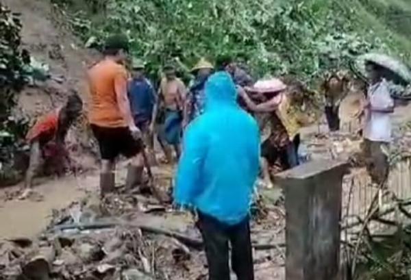 Ciamis Diguyur Hujan Lebat Disertai Angin Kencang, Terjadi Longsor dan Pergeseran Tanah di 5 Lokasi