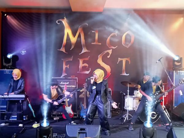 SMAMITA Sidoarjo Sukses Gelar Micofest, Wadah Talenta Muda Beradu Kreativitas