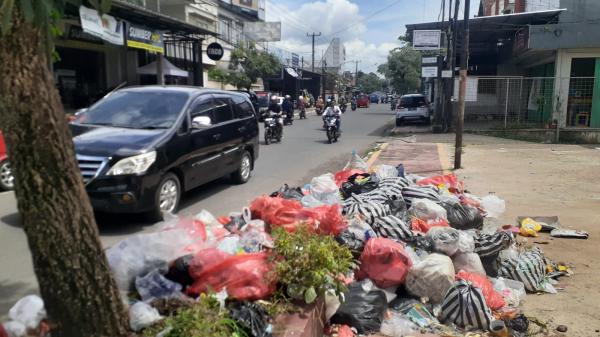Kota Cianjur Diselimuti Tumpukan Sampah, DLH; Dampak Perubahan TPSA