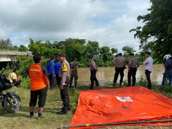 Aparat Gabungan Masih Terus Lakukan Pencarian Korban Hanyut di Sungai Way Bulok