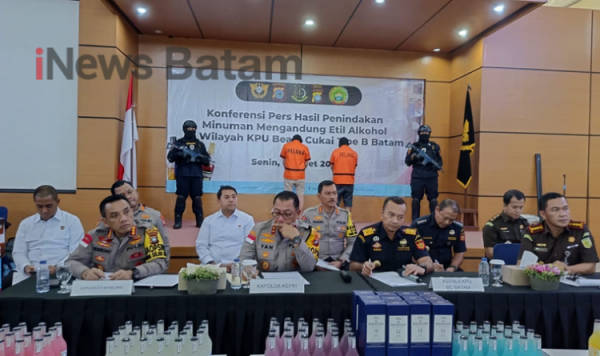 Kapolda Kepri Bersama BC Batam Bantah Keterlibatan Anggota Polri dalam Kasus Mikol Ilegal