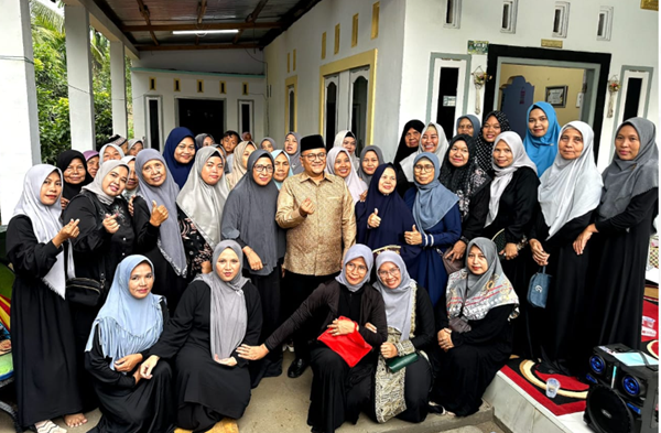 H. Maulana Menjadi Penceramah di Acara Majelis Ta'lim BKMT Suka Karya