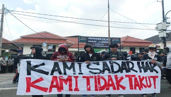Warga Dago Elos Bandung Datangi PN Bandung, Tuntut Penetapan Non-Executable