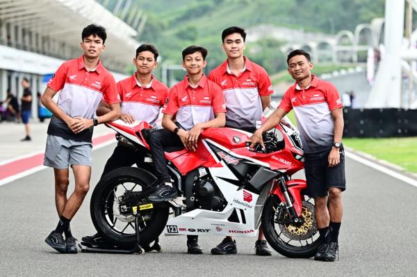 5 Pembalap Binaan AHM Siap Memberikan Kemampuan Terbaik di Kejurnas Supersport 600 di Mandalika