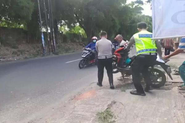 2 Orang Tewas, Motor Tabrak Pohon di Tangerang Selatan