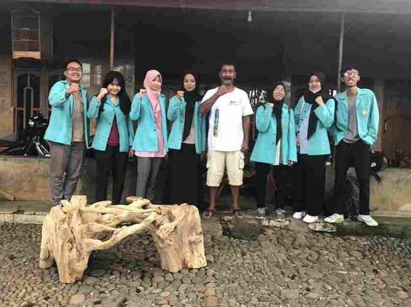 Mahasiswa KKN 51 UNS Berkolaborasi dengan Usaha Gubuk Tunggak Jati Desa Tremes Kabupaten Wonogiri