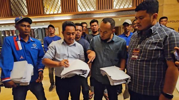 Caleg Partai Demokrat Dapil 4 Sampaikan Dugaan Pencurian Suara ke Komisioner KPU Medan