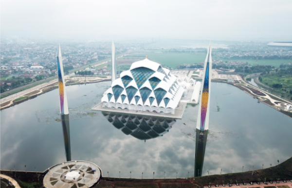 Menjelang Ramadhan, Ini 4 Masjid Ikonik Bandung yang Cocok untuk Wisata Religi