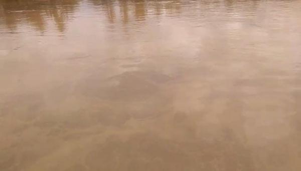 Air Sungai Lae Cinendang Diduga Tercemar Limbah