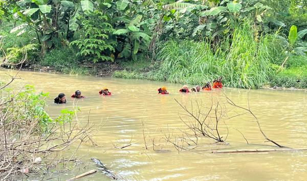 Asyik Bermain, Bocah 6 Tahun Terpeleset lalu Hanyut di Sungai Pusur Sukoharjo