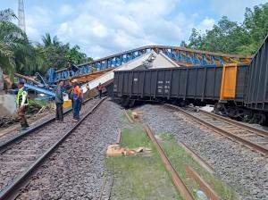 2 Meninggal dan 7 Orang Luka Kecelakaan Kerja Jatuhnya Crane! Polisi Masih Dalam Penyelidikan