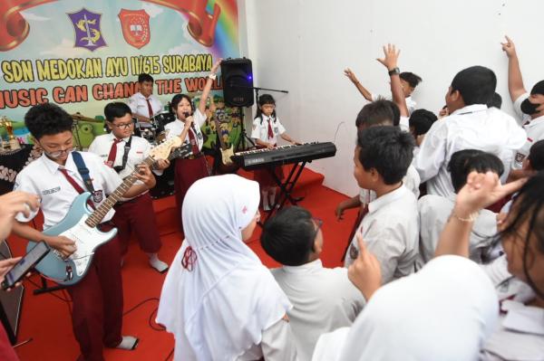 Pecah, Grup Band Hexa Hipnotis Pelajar SDN Medokan Ayu Surabaya