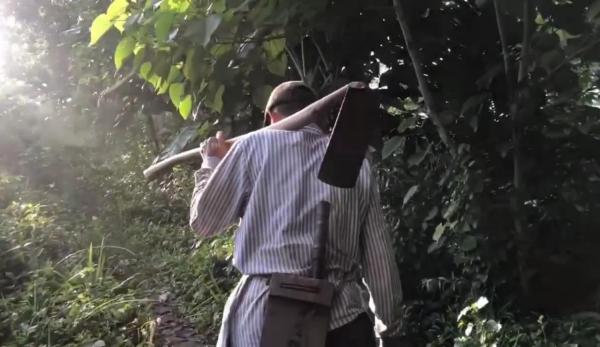 Tradisi Warga Ponorogo, Lewati Hutan untuk Bersihkan Makam Leluhur Jelang Ramadhan