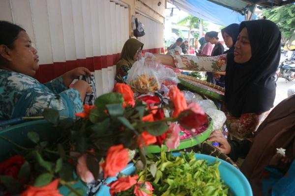 Jelang Ramadhan Pedagang Bunga di Kota Probolinggo Panen Rezeki