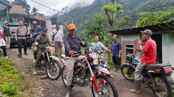 Atasi Kesenjangan, Pj Bupati Pantau Kehidupan Warga Paling Ujung Tenggara Probolinggo
