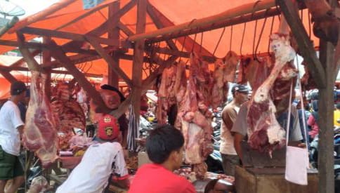 Jelang Ramadhan, Harga Daging Kerbau di Pasar Labuan Pandeglang Melonjak hingga Rp 140 Ribu per Kilo