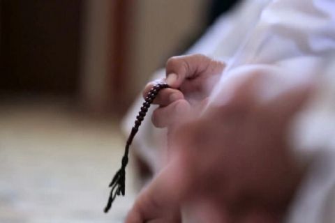 Kalam : Doa dan Zikir setelah Salat Tarawih dan Witir, Lengkap Bahasa Arab, Latin, dan Artinya