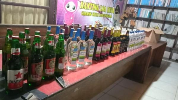 Operasi Pekat Mahakam 2024, Polisi Sita 86 Botol Minuman Keras llegal di Loa Kulu