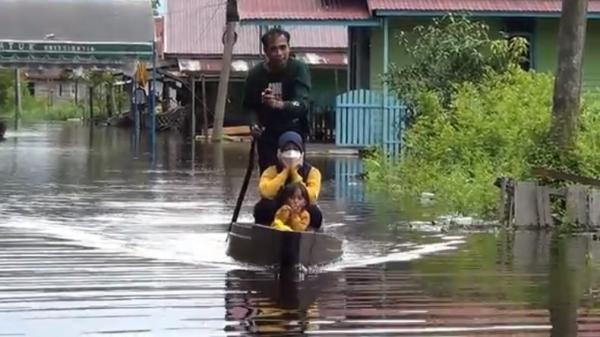 5 Orang Tewas Banjir di Palangka Raya Terus Meluas Rendam Ribuan Rumah