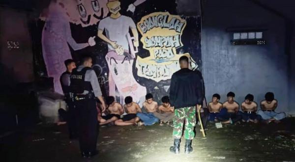 Bukannya Fokus Ibadah, Sekelompok Remaja di Depok Malah Diringkus Polisi karena Mau Tawuran
