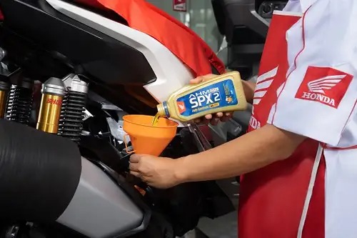 Waspadai Oli Palsu  , Gunakan AHM Oil untuk Motor Honda Kesayangan Anda