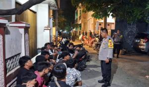 Polisi Amankan Puluhan Remaja Pelaku Tawuran, Ngumpet di Belakang Rumah Dinas Bupati Karawang