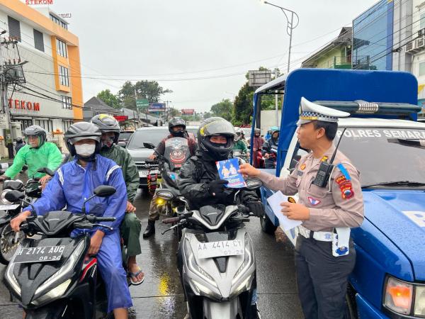 Ops Keselamatan Candi, Polres Semarang Sosialisasi Keselamatan Berkendara di Jalur Semarang-Solo