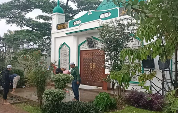 Siang Ini, Jenazah Habib Hasan Ja'far Assegaf Dikebumikan di Bawah Pusara Sang Ibu
