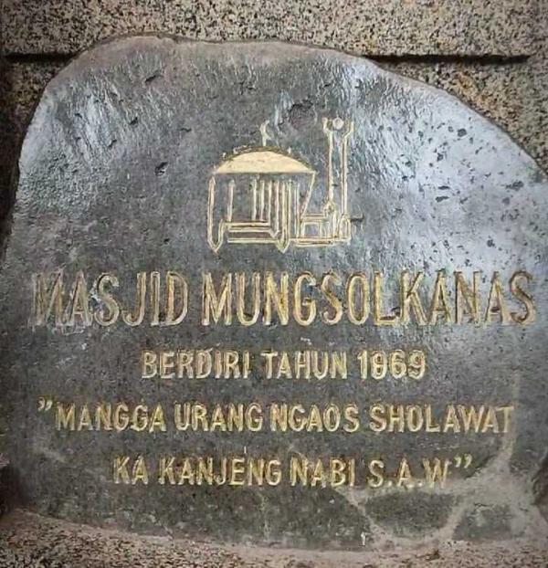 Mengenal Mungsolkanas, Masjid Tertua di Kota Bandung