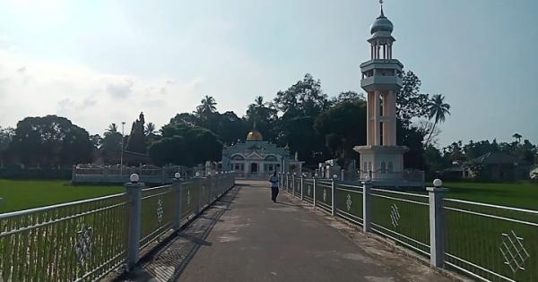 Melihat Kemegahan dan Keunikan Masjid Jin di Tanah Rencong Aceh, Arsitektur Model Masjid Nabawi