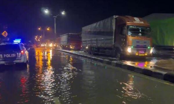 Banjir Belum Surut, Polres Demak Imbau Warga Tunda Bepergian ke Semarang