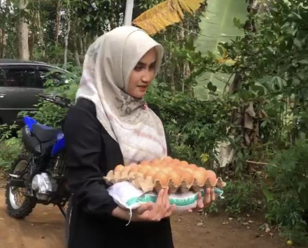 Berkah Ramadan, Kusyayin Pengusaha Ikan di Bengkulu Utara Bagikan 2,5 Ton Beras dan Uang Tunai 