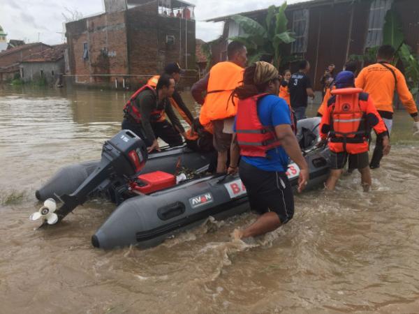 Seorang Perempuan di Kudus Tewas Tenggelam saat Lewati Jalan Tengah Sawah yang Tertutup Banjir