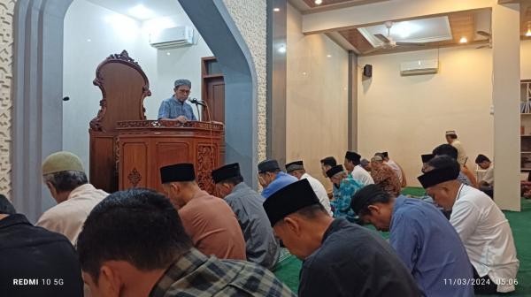 Keajaiban Istighfar, Kajian Subuh Awali Bulan Puasa di Masjid Al-Istiqomah Tahunan