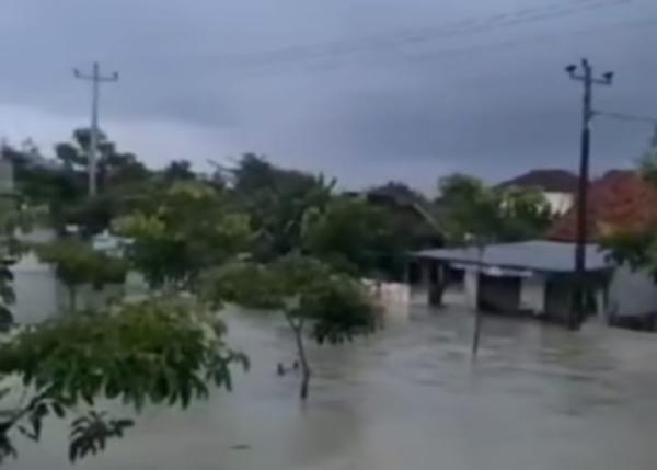 4 Tanggul Jebol, Banjir di Demak Semakin Parah