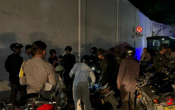 Polisi Gagalkan Perang Sarung Jelang Sahur di Surakarta dan Purbalingga