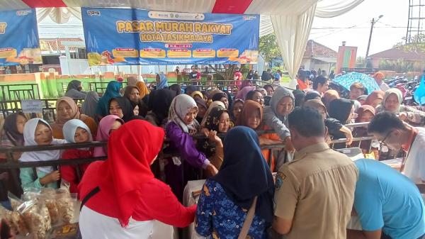 Pasar Rakyat Murah di Kecamatan Purbaratu Kota Tasikmalaya Diserbu Ribuan Warga