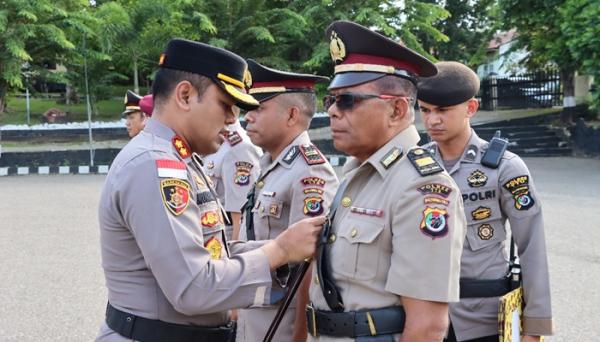 Kapolres TTU Pimpin Upacara Serah Terima dan Pengambilan Sumpah Jabatan 3 Perwira