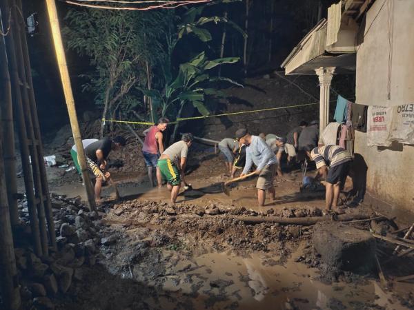 4 Lokasi di Desa Tambak Ukir Terjadi Longsor, Salah Satunya tutup Akses Jalan