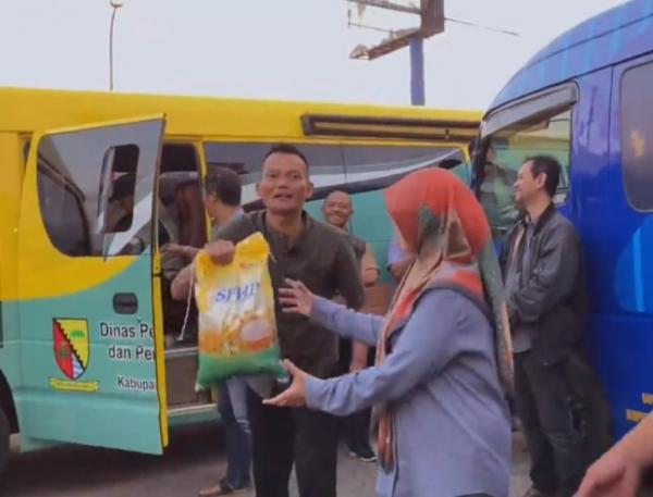 Respons Kenaikan Harga Beras, Bupati Bandung Gelar Operasi Pasar Murah di Nagreg