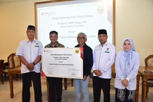 Perluas Sinergi dengan Komunitas, CIMB Niaga Syariah Gandeng Ikatan Keluarga Minang Saiyo Bali