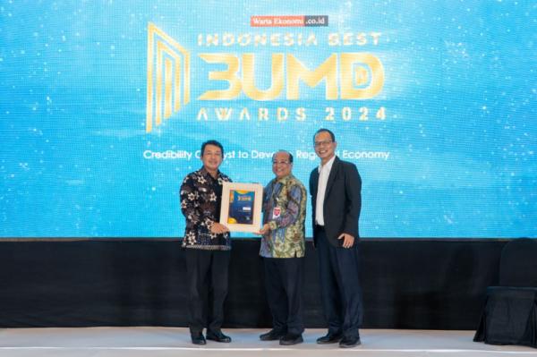 Perluas  Akses Keuangan Digital, Bank DKI Raih Penghargaan pada Best BUMD Award 2024
