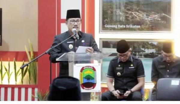 Bupati Lampung Selatan Melakukan Pergeseran Pejabat Struktural: Lima Camat Berganti
