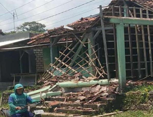 Gempa Magnitudo 6,5 di Tuban Rusak Puluhan Bangunan