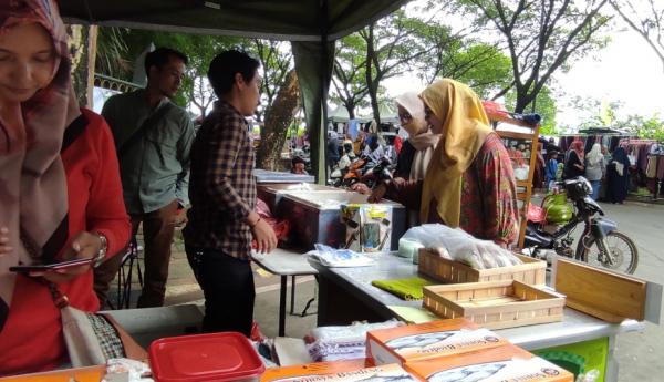 Pemkab Bekasi Gelar Bazaar Ramadhan Produk Olahan Ikan Nelayan Muara Gembong