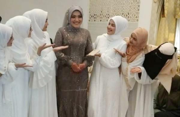 Mengenal Sosok Syarifah Mona Hasina Alaydrus, Istri Baru Habib Rizieq Shihab