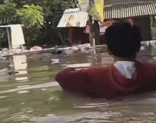 Air Kiriman dari Bogor, 1 RW di Kampung Lebak Bekasi Utara Terendam Banjir