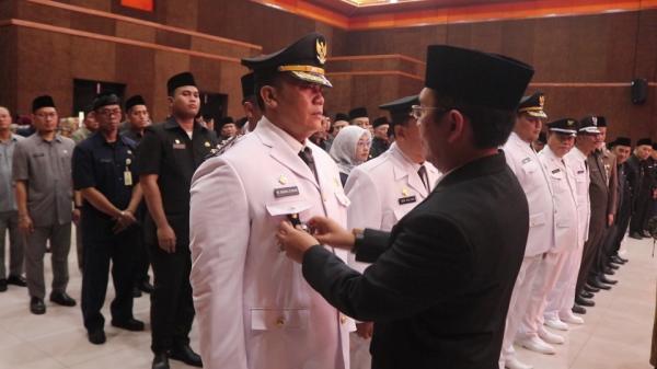 Pj Bupati Bekasi Dani Ramdan Lantik 154 Pejabat Administrator dan Pengawas