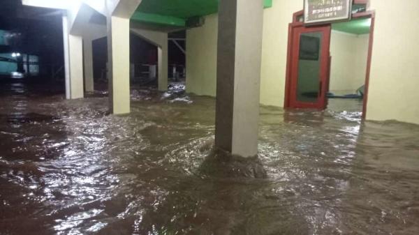 Sungai Cidurian di Kabupaten Serang Meluap, Empat Desa Terendam Banjir