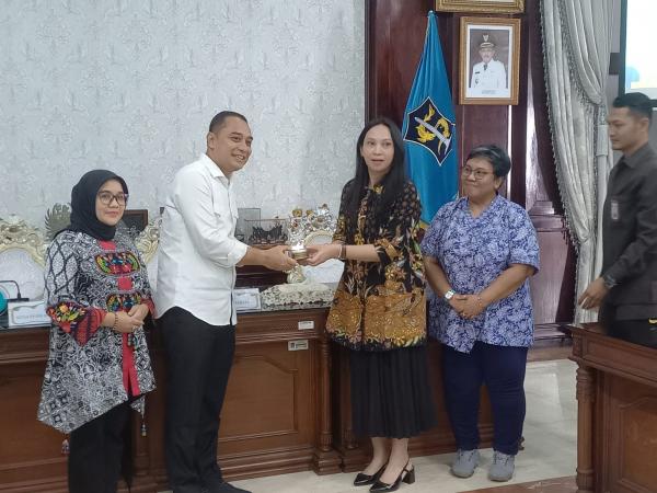 Kolaborasi Bersejarah antara Path, Pemerintah Kota Surabaya, dan Kementerian Kesehatan